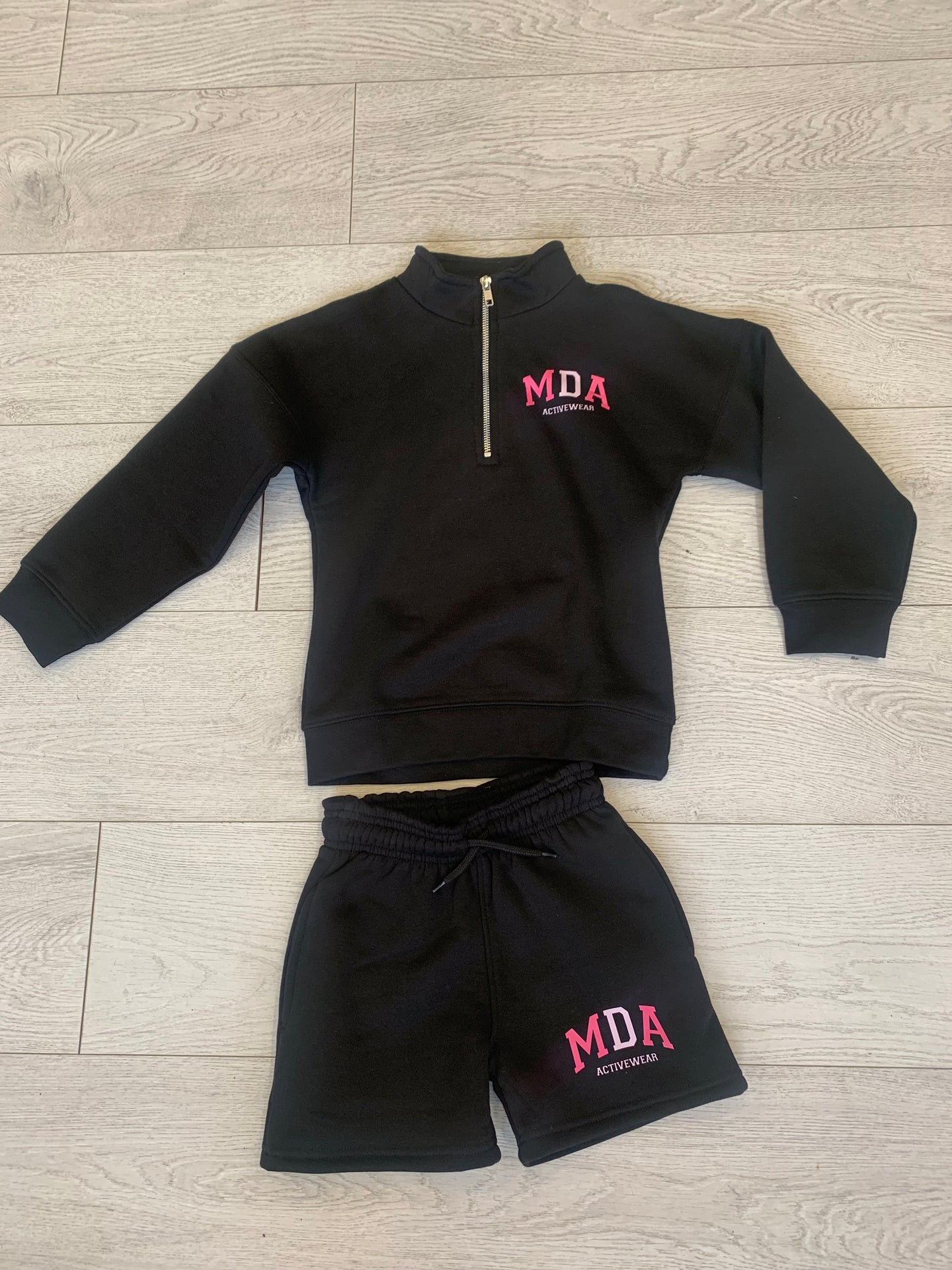 Mda half zip black & pink